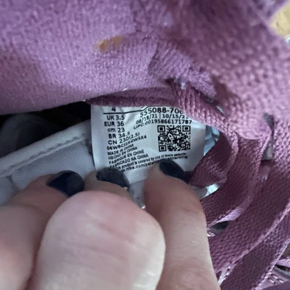 Air Jordan 1 Retro High OG "Brotherhood" - Picture 10 of 10